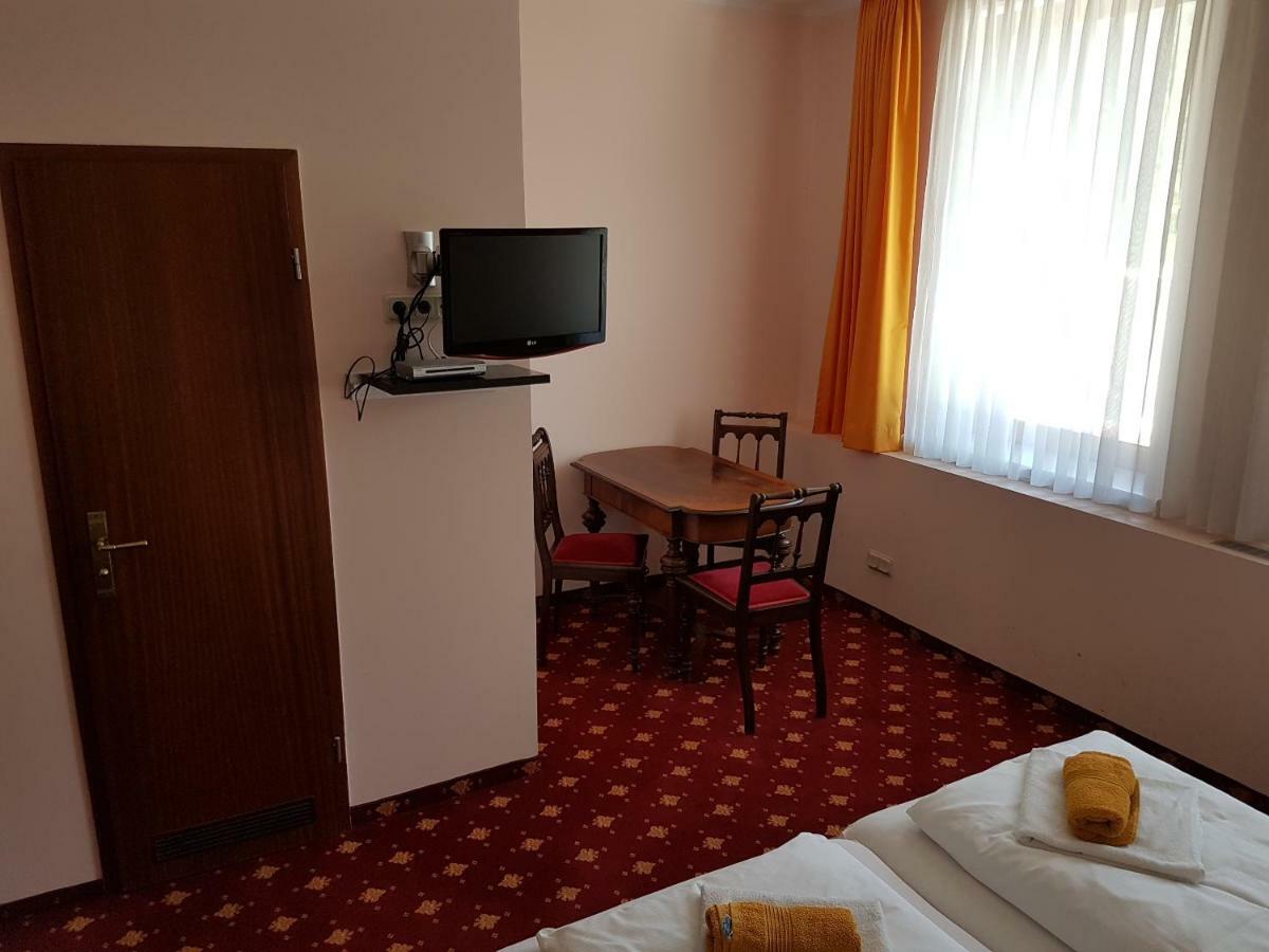 Hotel - Restaurant Sophienaue Эйзенах Экстерьер фото
